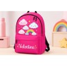 Pack Mochila Infantil Personalizada + 50 Etiquetas Escolares con Nombre – Nubes y Arcoíris