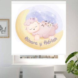 Estor Infantil con Diseño Ovejita Bebe Unisex Ideal Compartida Y Nombr Personalizado — Un diseño delicado y natural, para espaci